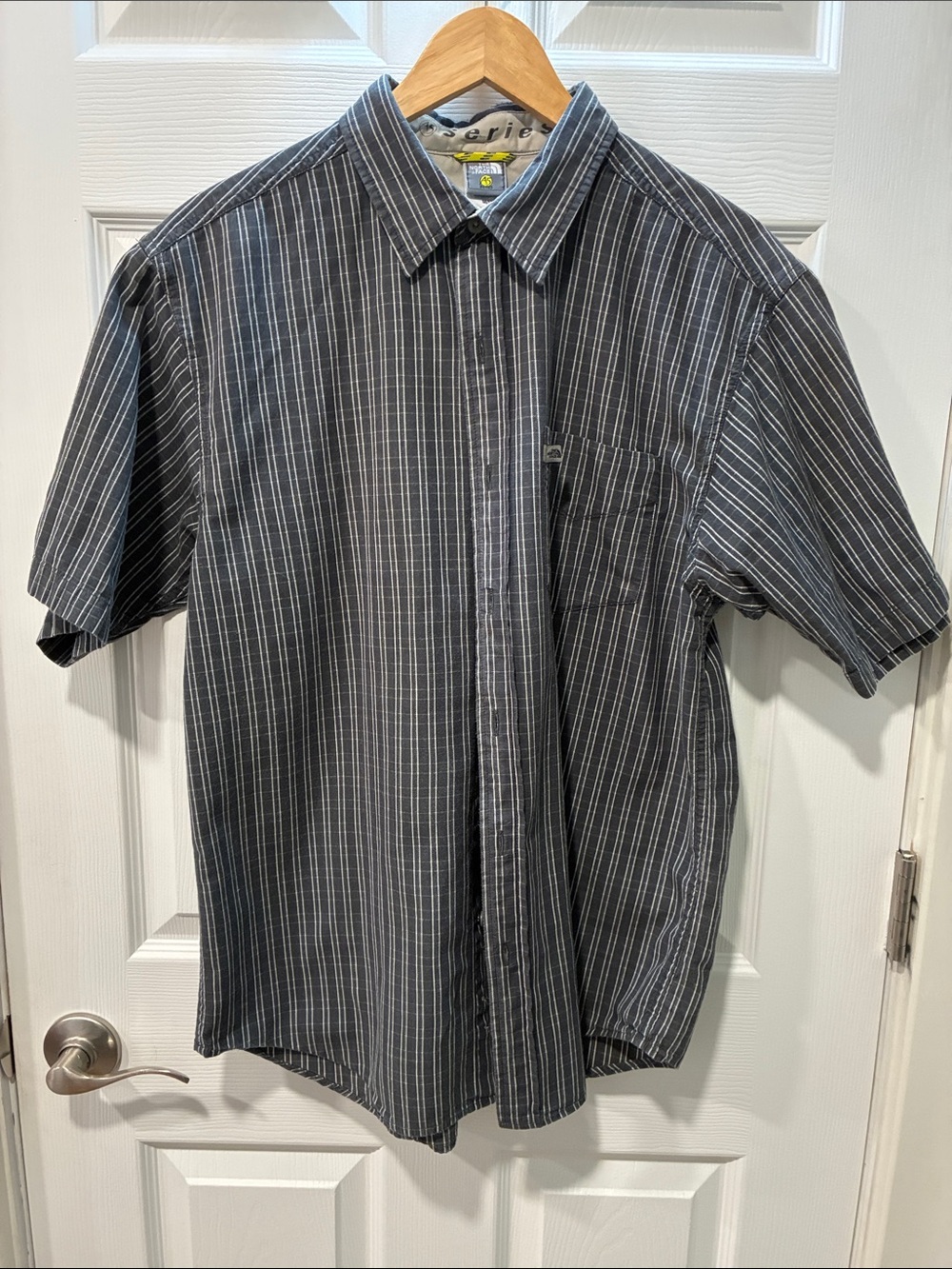 The North Face Men's Short-Sleeve Stripe Button-Down Shirt in Charcoal and White